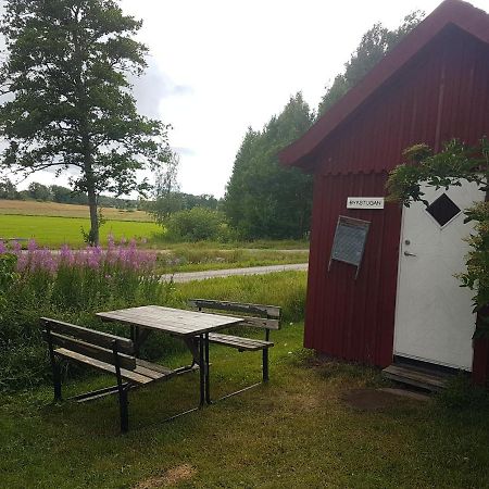 Bradtom Slusscafe & Stugor Norrkoping Bagian luar foto
